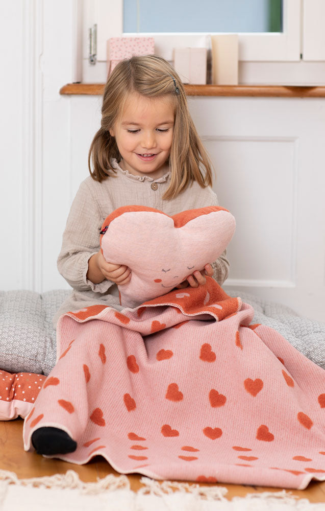 JUWEL pillow "heart" includes filling in . Filled Cushion made by David Fussenegger , a family-run mill in Austria.