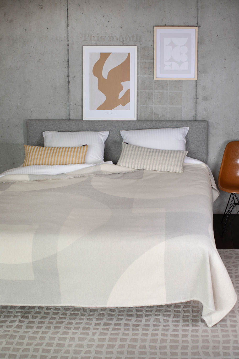 LUCA bedspread "graphic shapes allover"