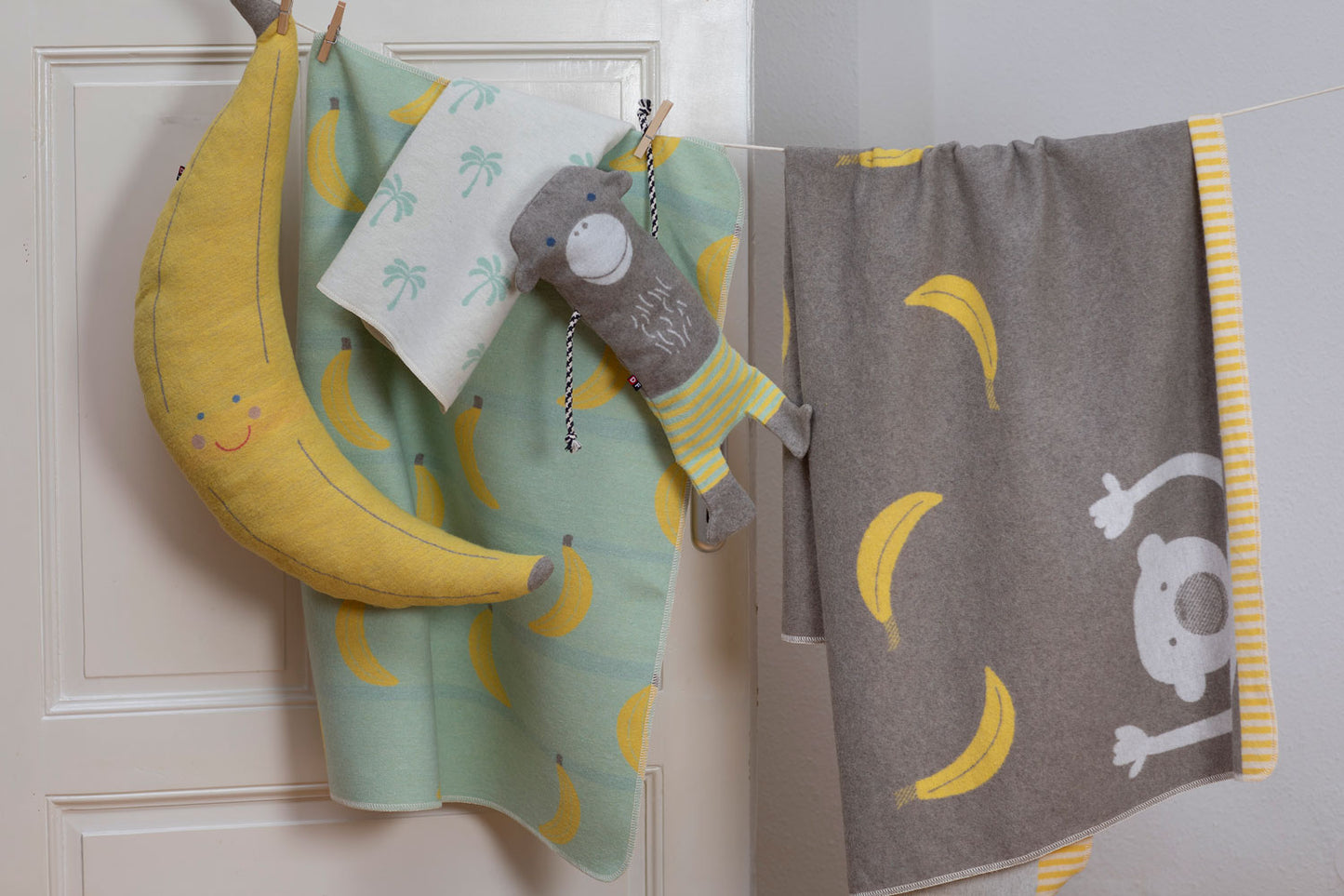 JUWEL pillow "banana" includes filling