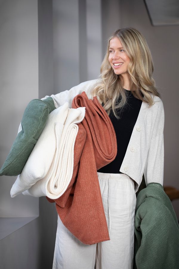 CORDI Throw "Diagonal Texture" in . Throw Blanket made by David Fussenegger , a family-run mill in Austria.