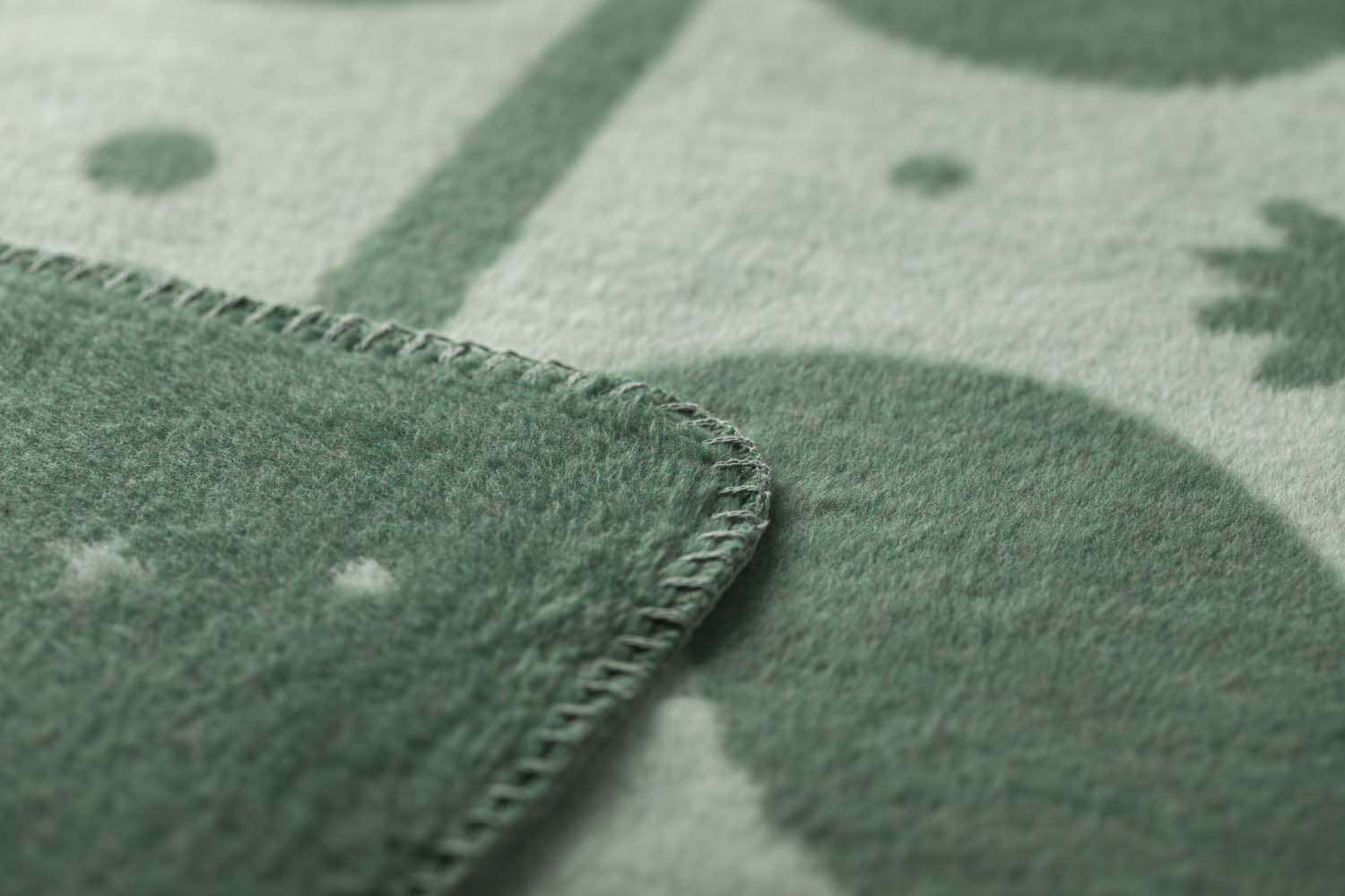 SAVONA throw "folcloristic flowers" in . Throw Blanket made by David Fussenegger , a family-run mill in Austria.