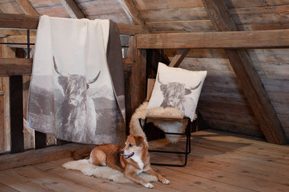 SYLT Throw "Highland Cattle" in . Throw Blanket made by David Fussenegger , a family-run mill in Austria.