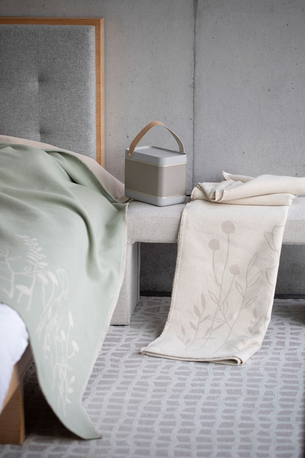 AMBER throw "floral" organic cotton