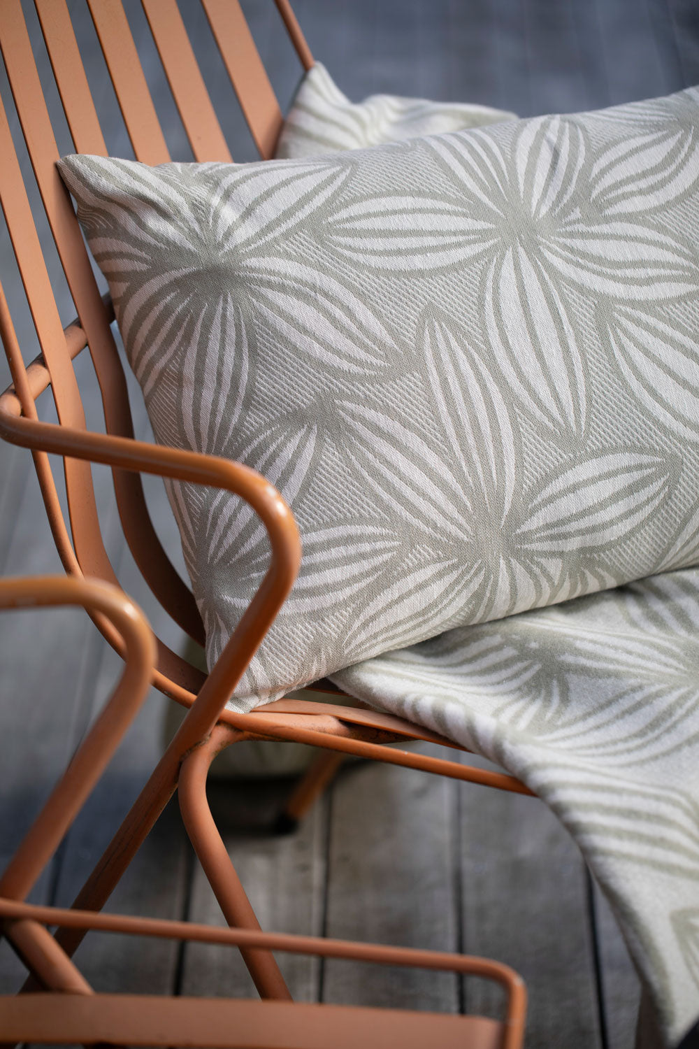 SILVRETTA throw "linea flora"