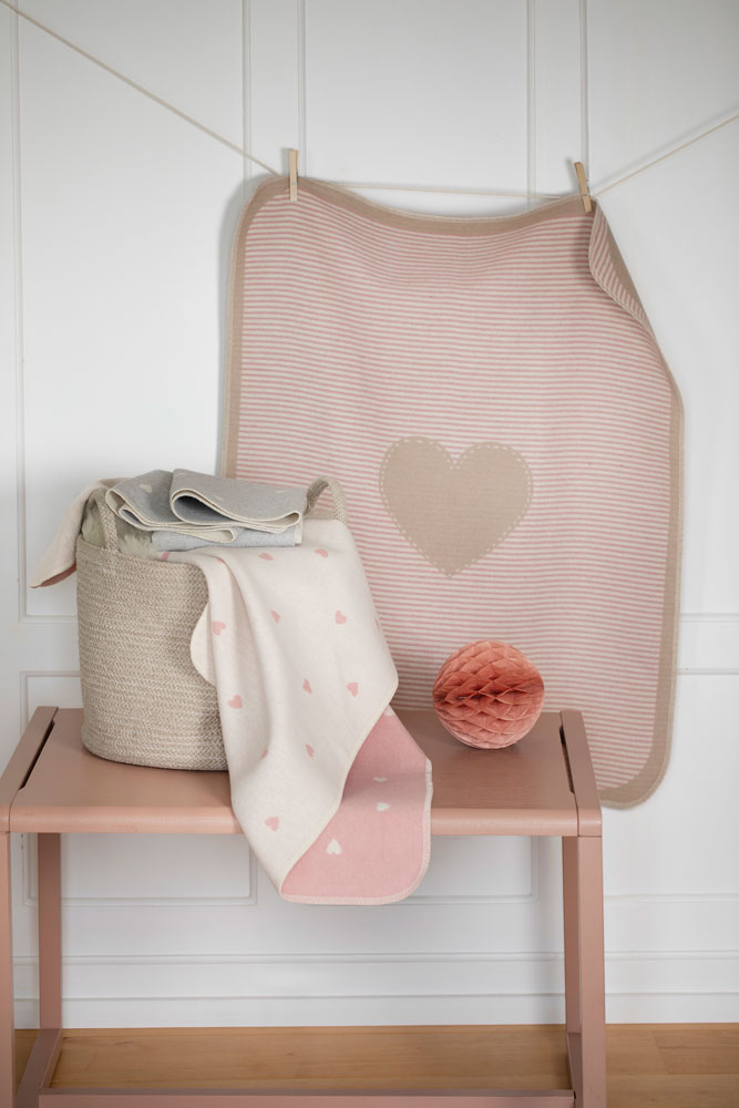 JUWEL baby blanket "hearts allover" in . Blanket made by David Fussenegger , a family-run mill in Austria.