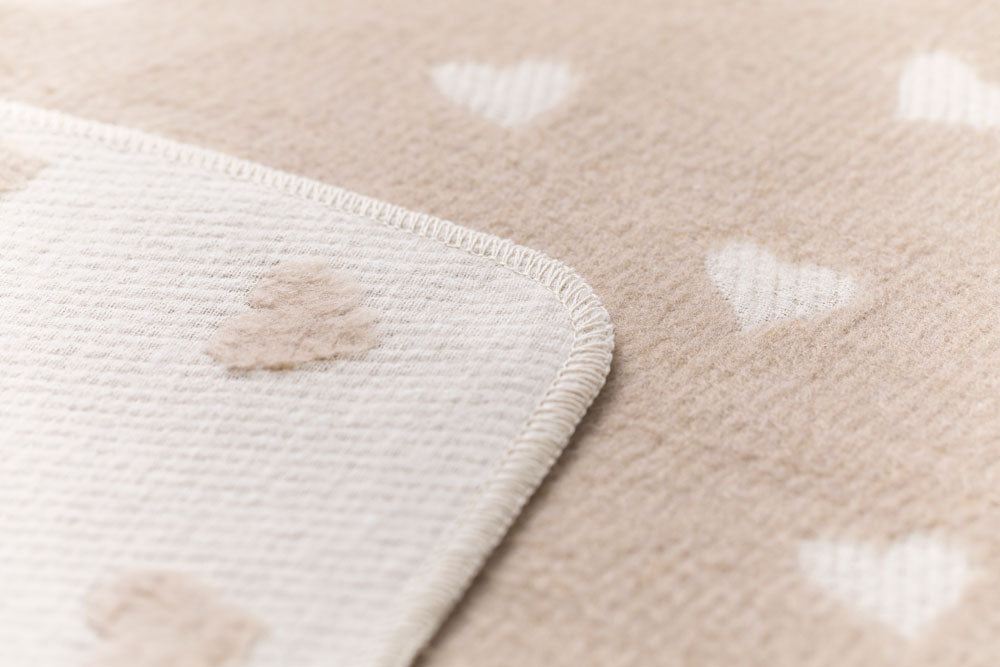 CARLA baby blanket "hearts allover" in . Blanket made by David Fussenegger , a family-run mill in Austria.