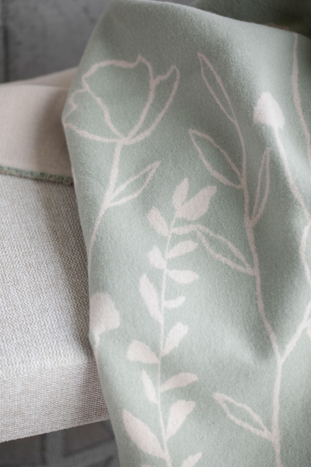 AMBER throw "floral" organic cotton