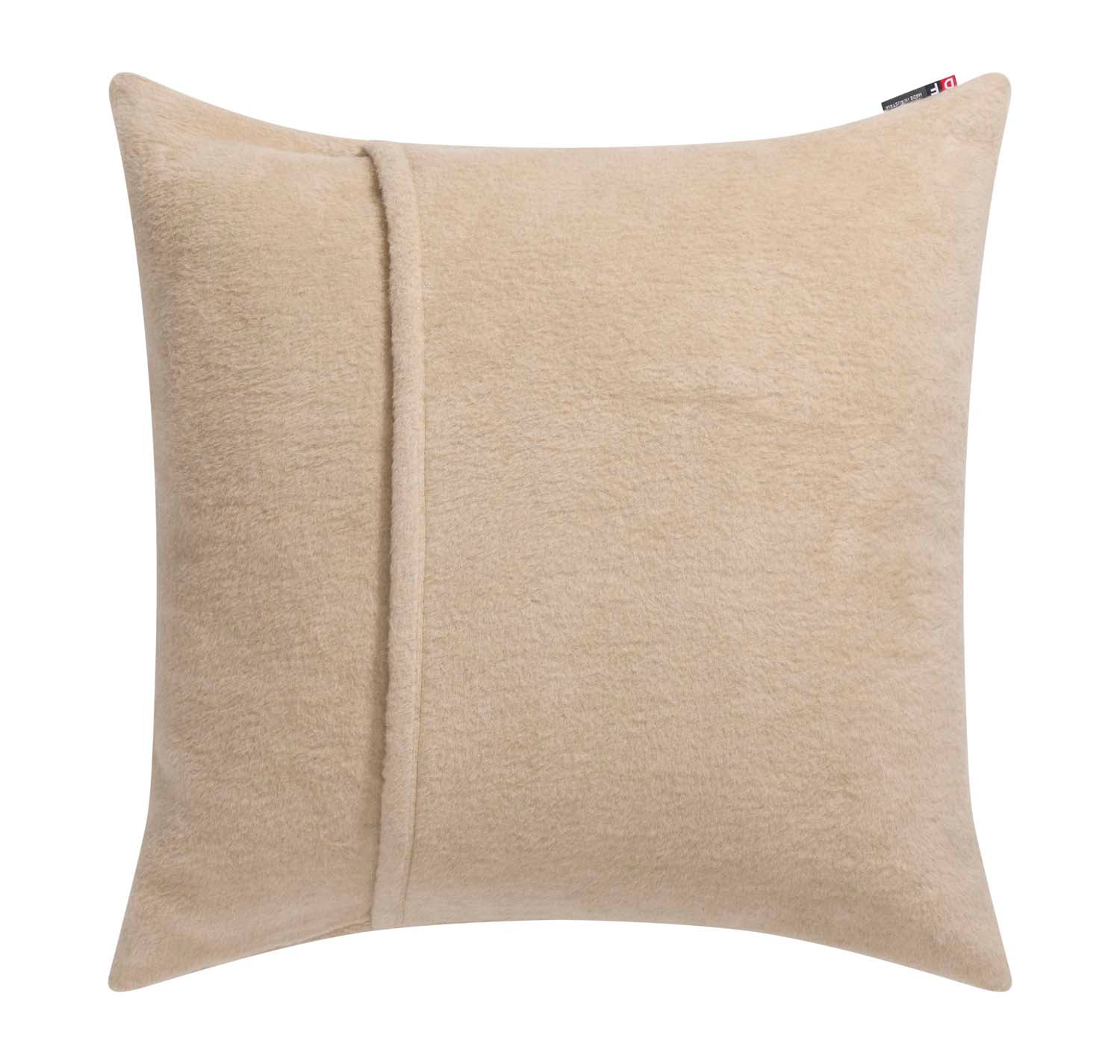 SAVONA cushion cover "folcloristic flowers" in . Cushion Cover made by David Fussenegger , a family-run mill in Austria.