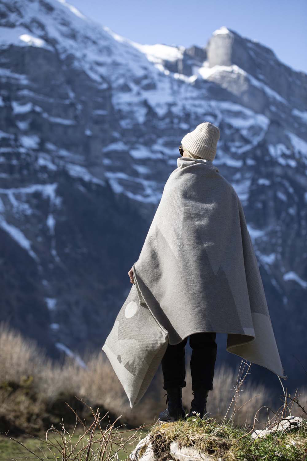 SILVRETTA cushion cover "mountains & moon" in . Cushion Cover made by David Fussenegger , a family-run mill in Austria.