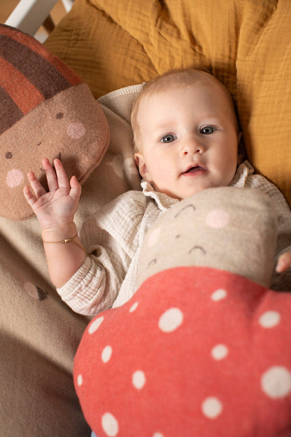 JUWEL seed cushion "happy acorn" with spelt filling