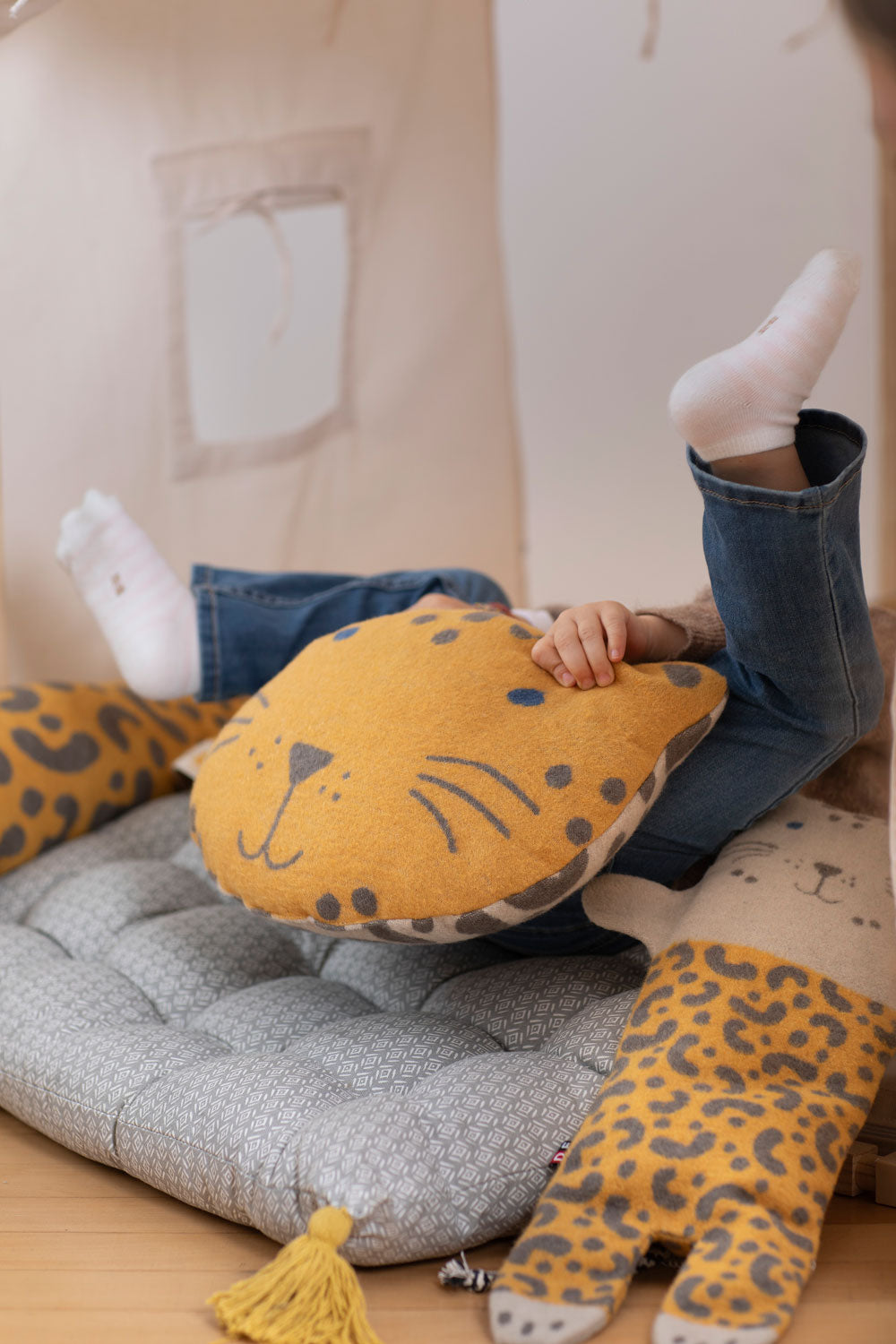 JUWEL pillow "Leo" includes filling
