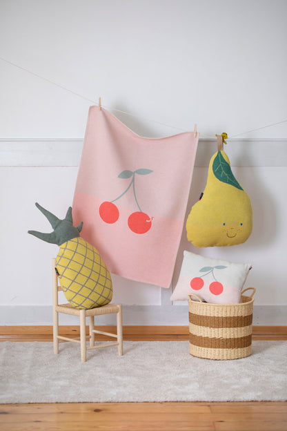 SILVRETTA pillow "pineapple" includes filling in . Filled Cushion made by David Fussenegger , a family-run mill in Austria.