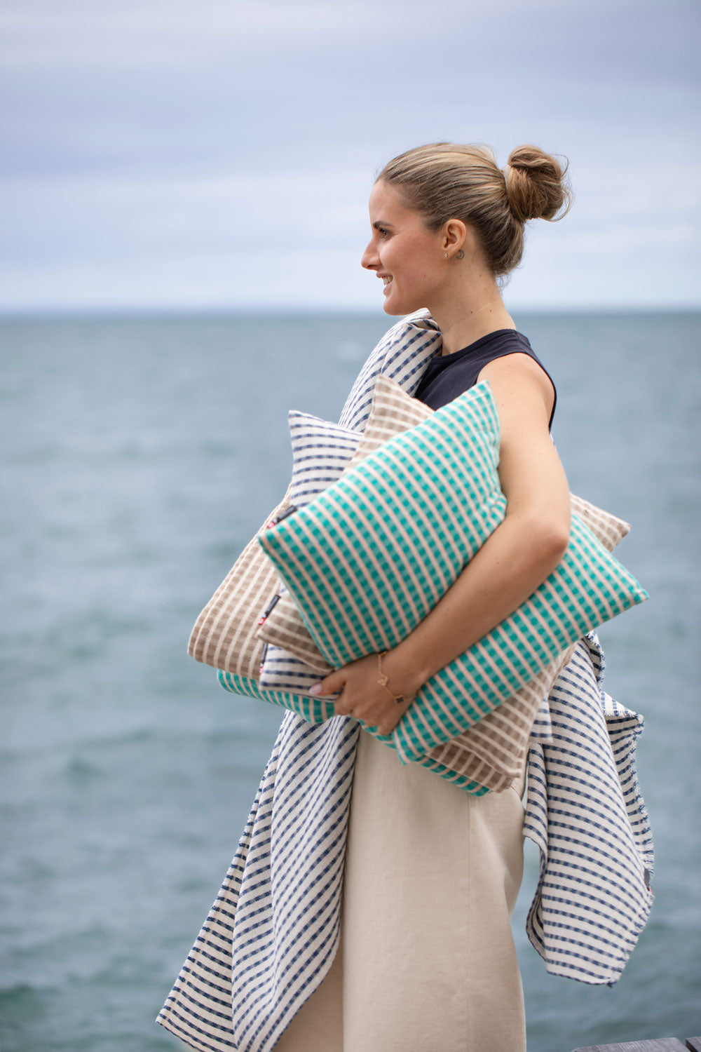 RIVA cushion cover "fine lines"