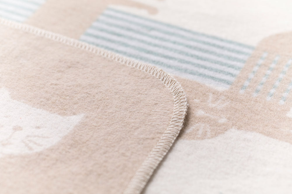 JUWEL baby blanket "cats allover" in . Blanket made by David Fussenegger , a family-run mill in Austria.