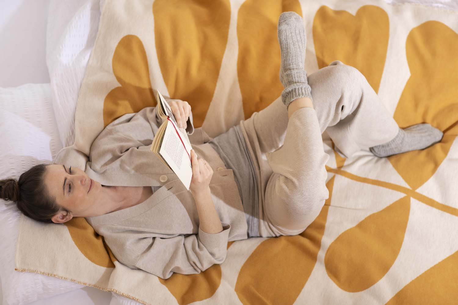 LUCA throw flannel "large leaves" in . Throw Blanket made by David Fussenegger , a family-run mill in Austria.