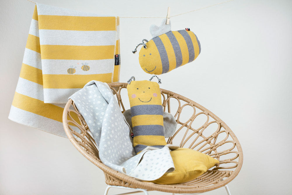 JUWEL pillow "bumblebee" includes filling in . Filled Cushion made by David Fussenegger , a family-run mill in Austria.