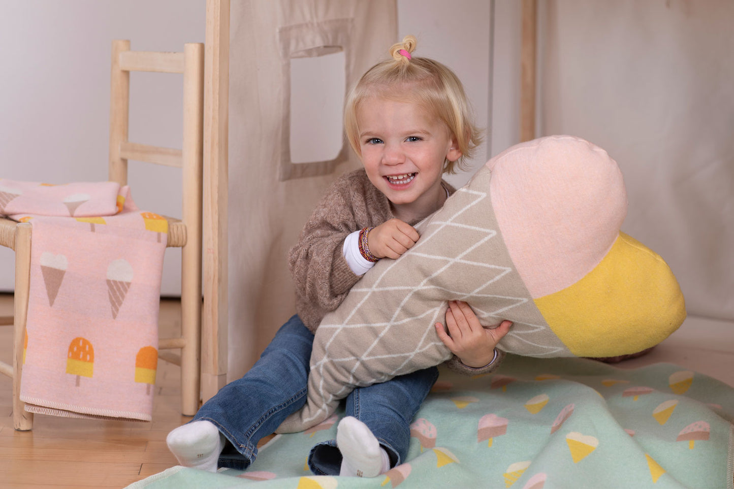 JUWEL pillow "Gelato Dreams" includes filling
