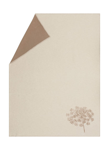 JADE throw "single umbel" organic cotton in ecru . Throw Blanket made by David Fussenegger , a family-run mill in Austria.