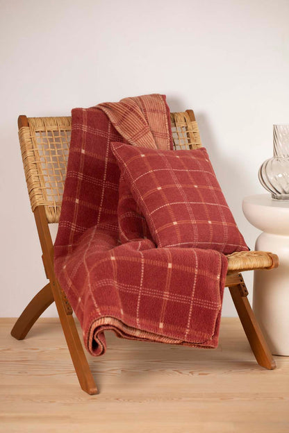 SILVRETTA cushion cover "checkered" in . Cushion Cover made by David Fussenegger , a family-run mill in Austria.