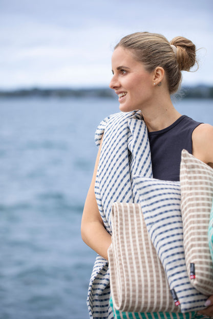 RIVA throw "fine lines"