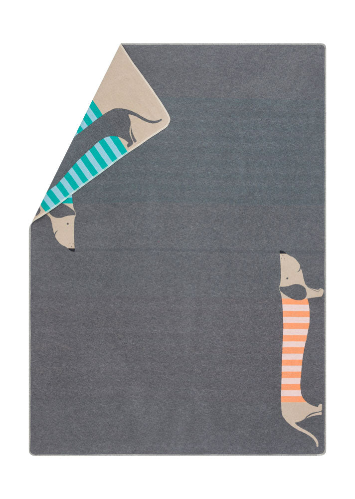 JUWEL kid blanket "dachshund" in grey . Blanket made by David Fussenegger , a family-run mill in Austria.