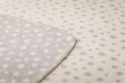 JUWEL puppet/blanket SET "bee" in . Blanket Puppet made by David Fussenegger , a family-run mill in Austria.