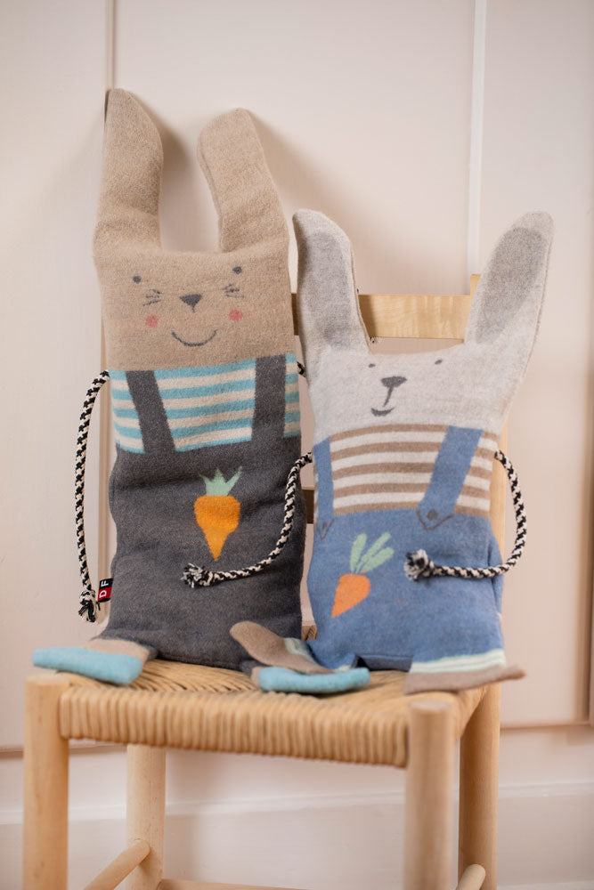 JUWEL puppet/blanket SET "bunny rabbit" in . Blanket Puppet made by David Fussenegger , a family-run mill in Austria.