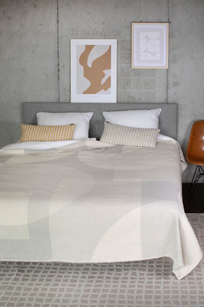 LUCA bedspread "graphic shapes allover"