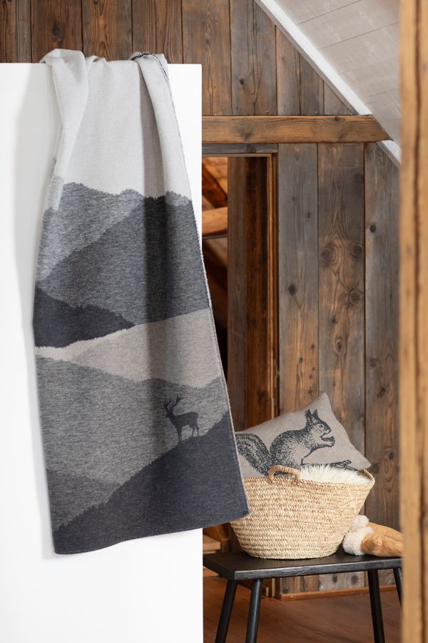 LUCA Throw "Mountain Silhouettes" in . Throw Blanket made by David Fussenegger , a family-run mill in Austria.