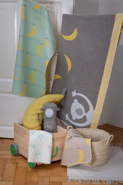 JUWEL toddler blanket "gone bananas"