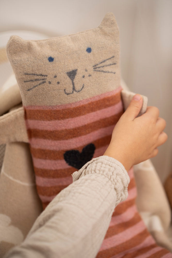 JUWEL puppet/blanket SET "cat" in . Blanket Puppet made by David Fussenegger , a family-run mill in Austria.