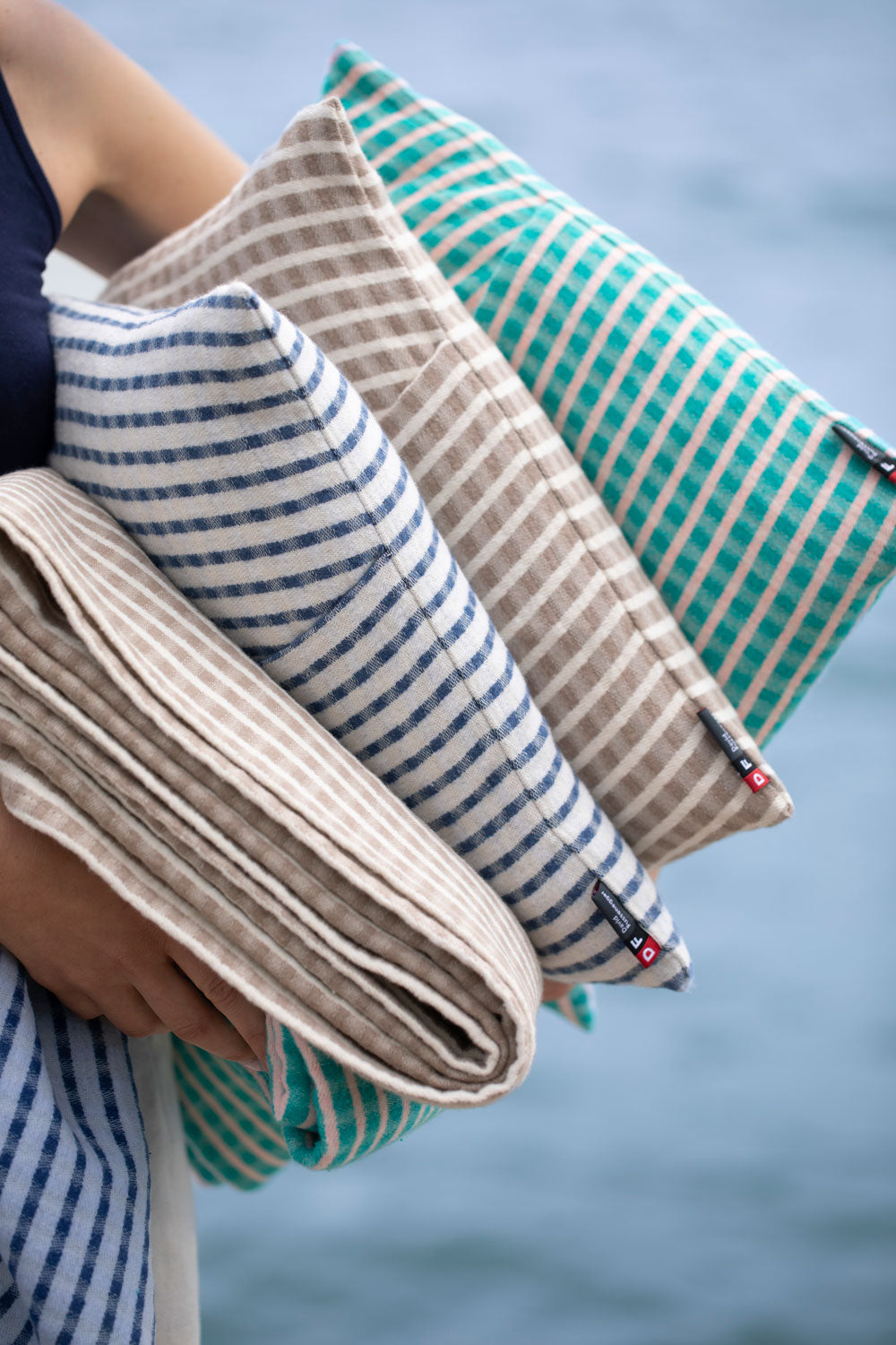 RIVA throw "fine lines"