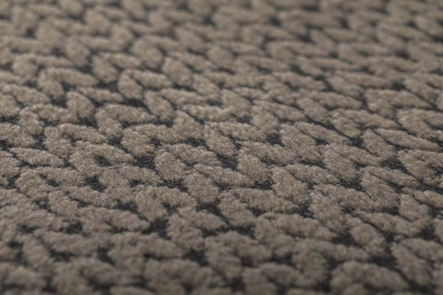 CARLA throw "knitted pattern" in . Throw Blanket made by David Fussenegger , a family-run mill in Austria.