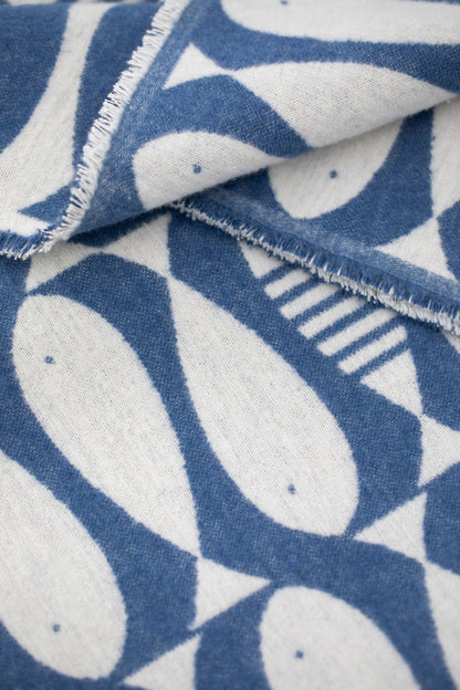 LUCA throw "sardines"