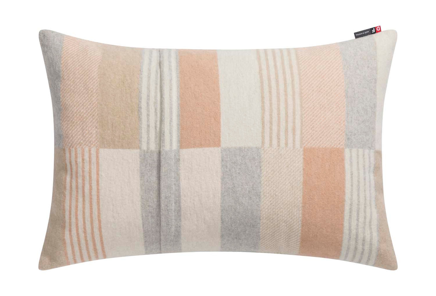 SILVRETTA cushion cover "lines/rectangles" in . Cushion Cover made by David Fussenegger , a family-run mill in Austria.