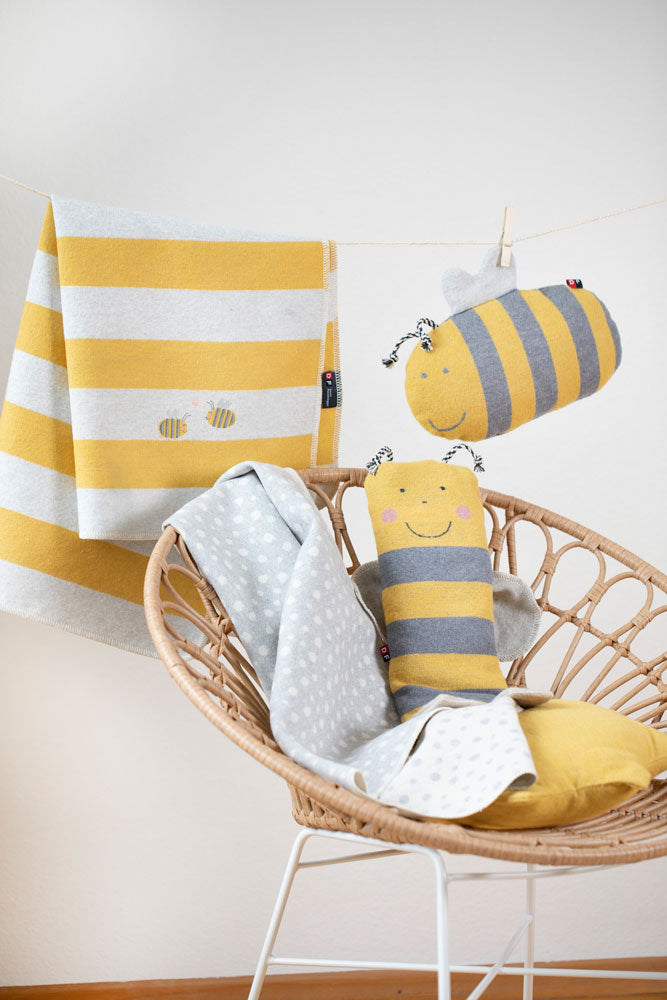 JUWEL baby blanket "stripes with bees" with embroidery in . Blanket made by David Fussenegger , a family-run mill in Austria.