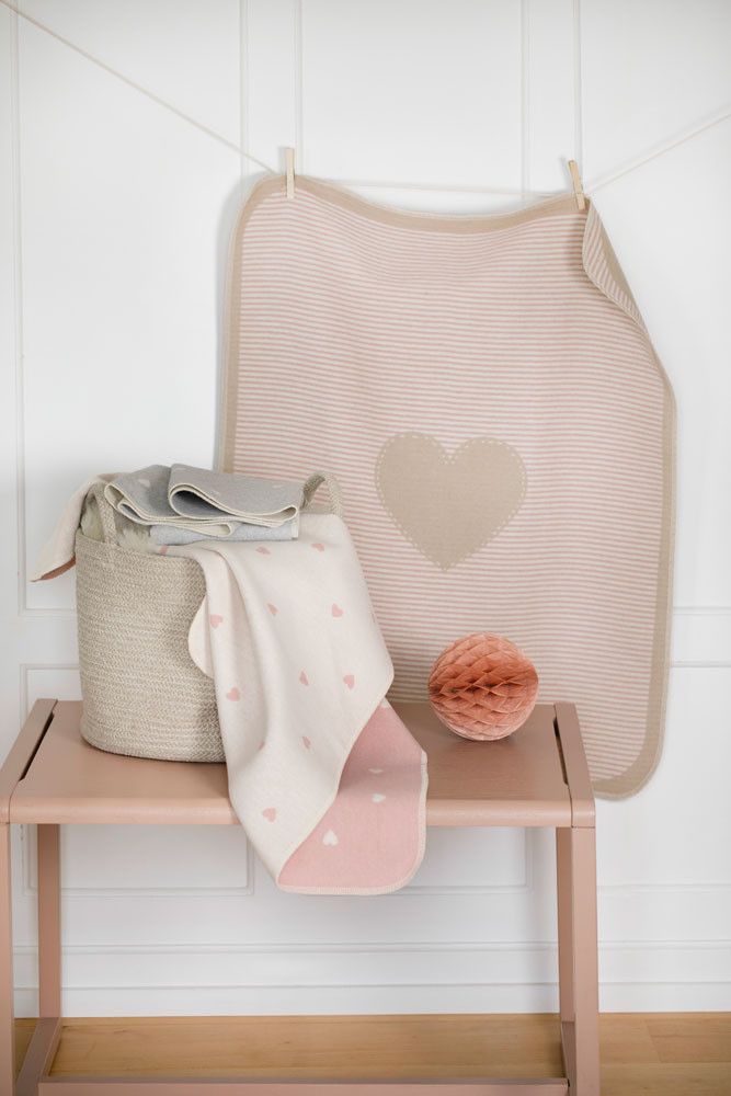 JUWEL baby blanket "heart" in . Blanket made by David Fussenegger , a family-run mill in Austria.