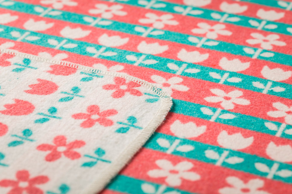 JUWEL puppet/blanket SET "princess" in . Blanket Puppet made by David Fussenegger , a family-run mill in Austria.